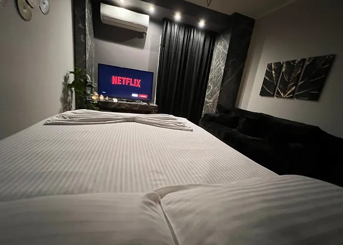 Supreme City Heart Apartment